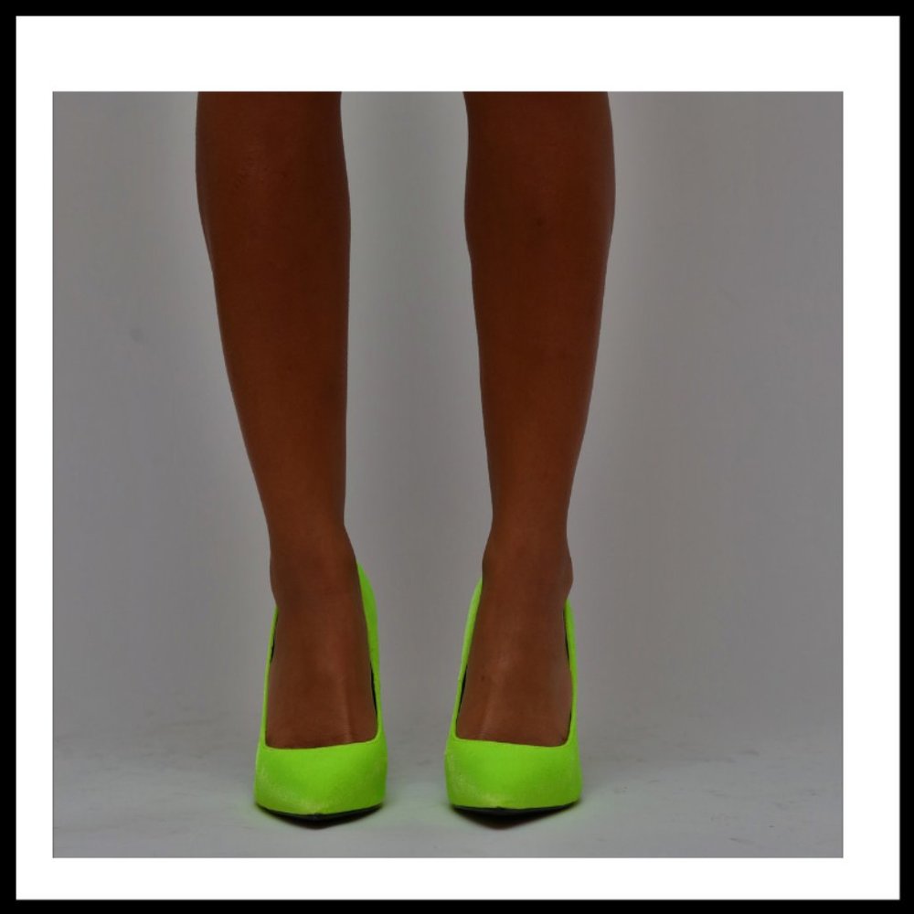 NWT Velvet Heels Pumps (Lime Green) - Picture 5 of 7